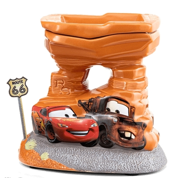 Scentsy Disney Pixar Cars Lightning McQueen and Tow Mater Wax Warmer - Picture 12 of 12
